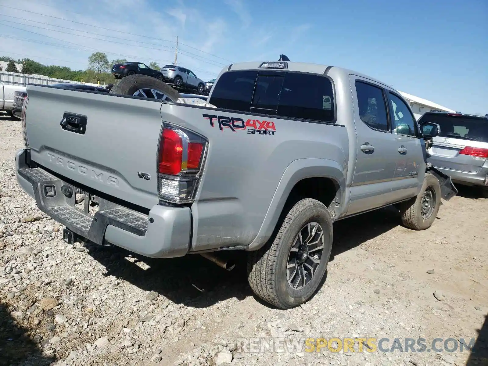 4 Photograph of a damaged car 3TMCZ5AN7LM306298 TOYOTA TACOMA 2020