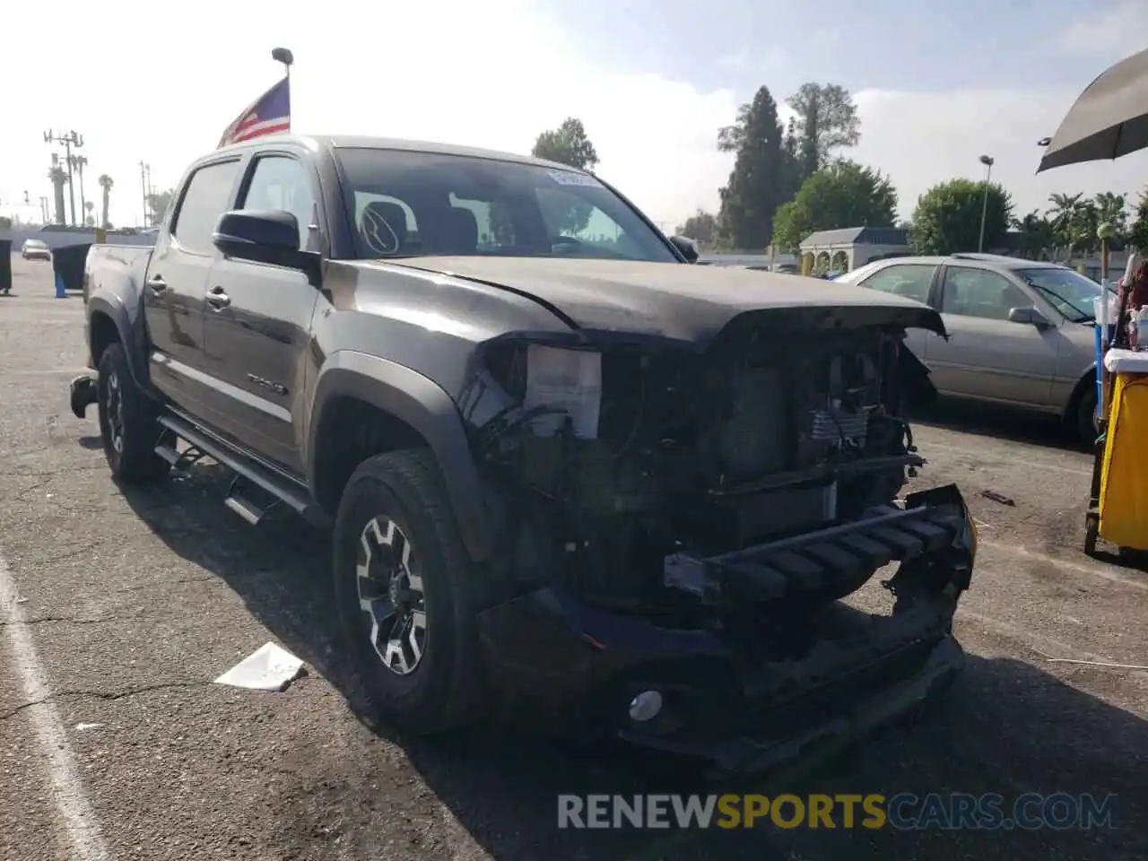 1 Photograph of a damaged car 3TMCZ5AN7LM310755 TOYOTA TACOMA 2020