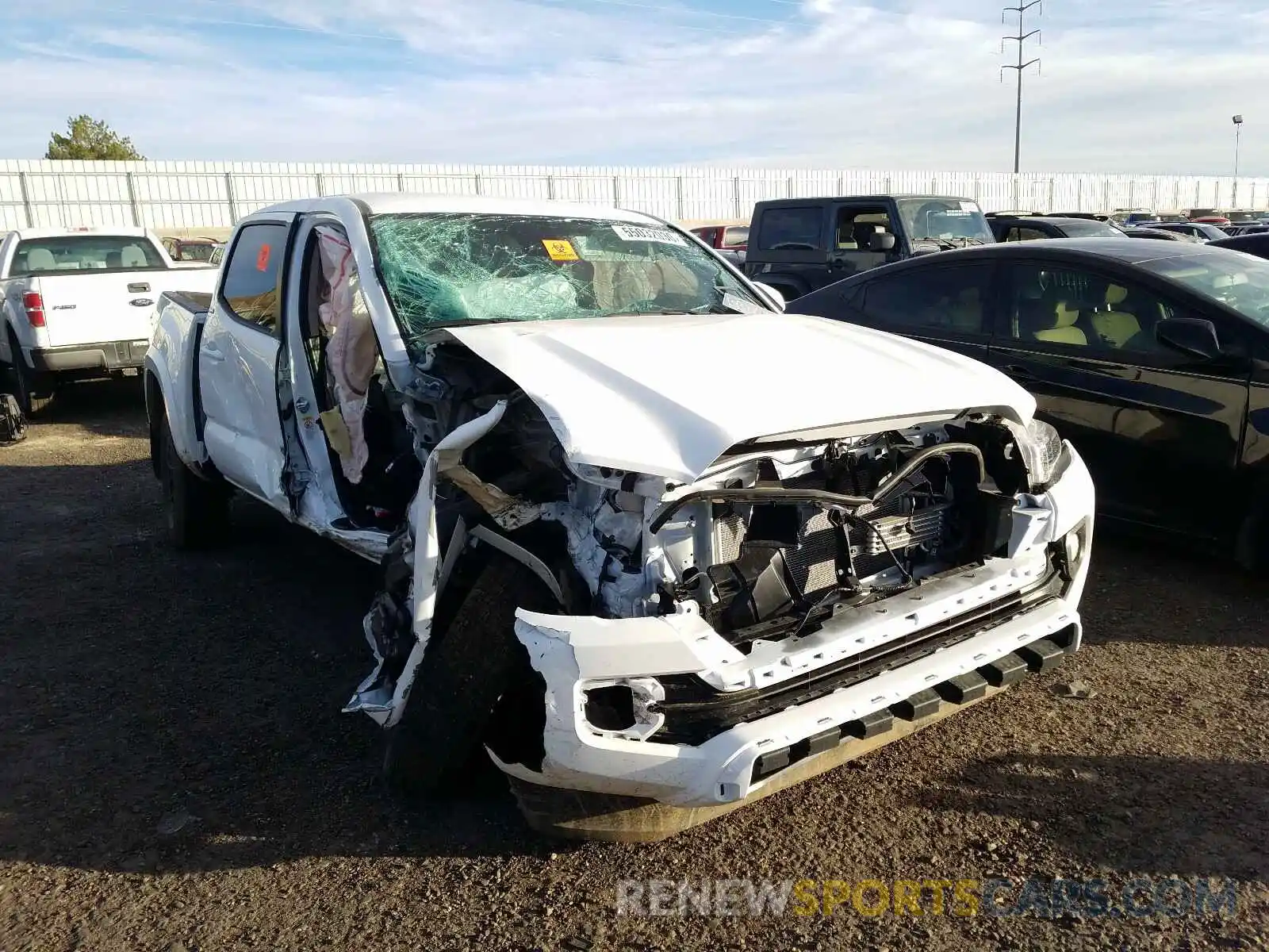 1 Photograph of a damaged car 3TMCZ5AN7LM316703 TOYOTA TACOMA 2020