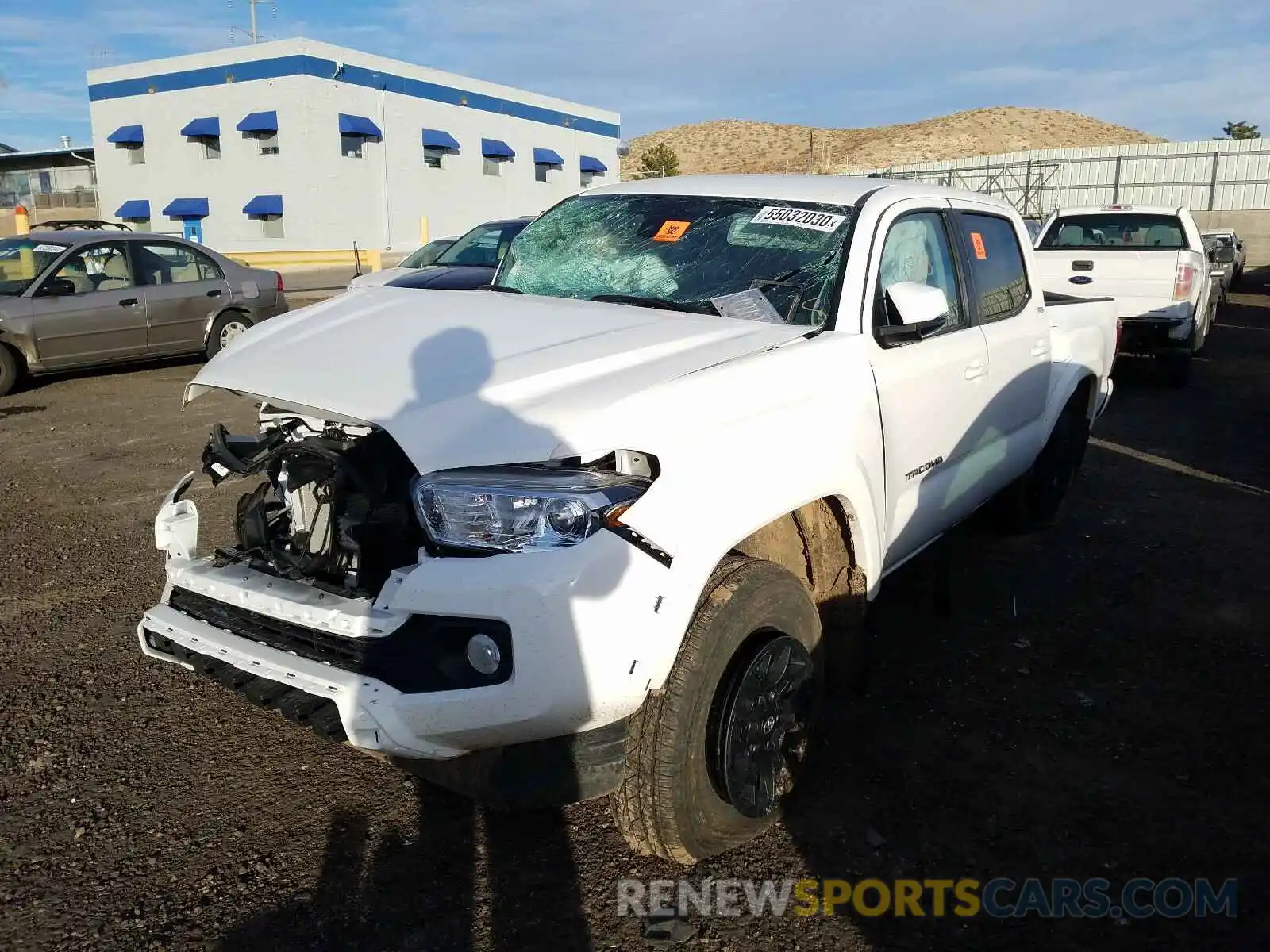 2 Photograph of a damaged car 3TMCZ5AN7LM316703 TOYOTA TACOMA 2020