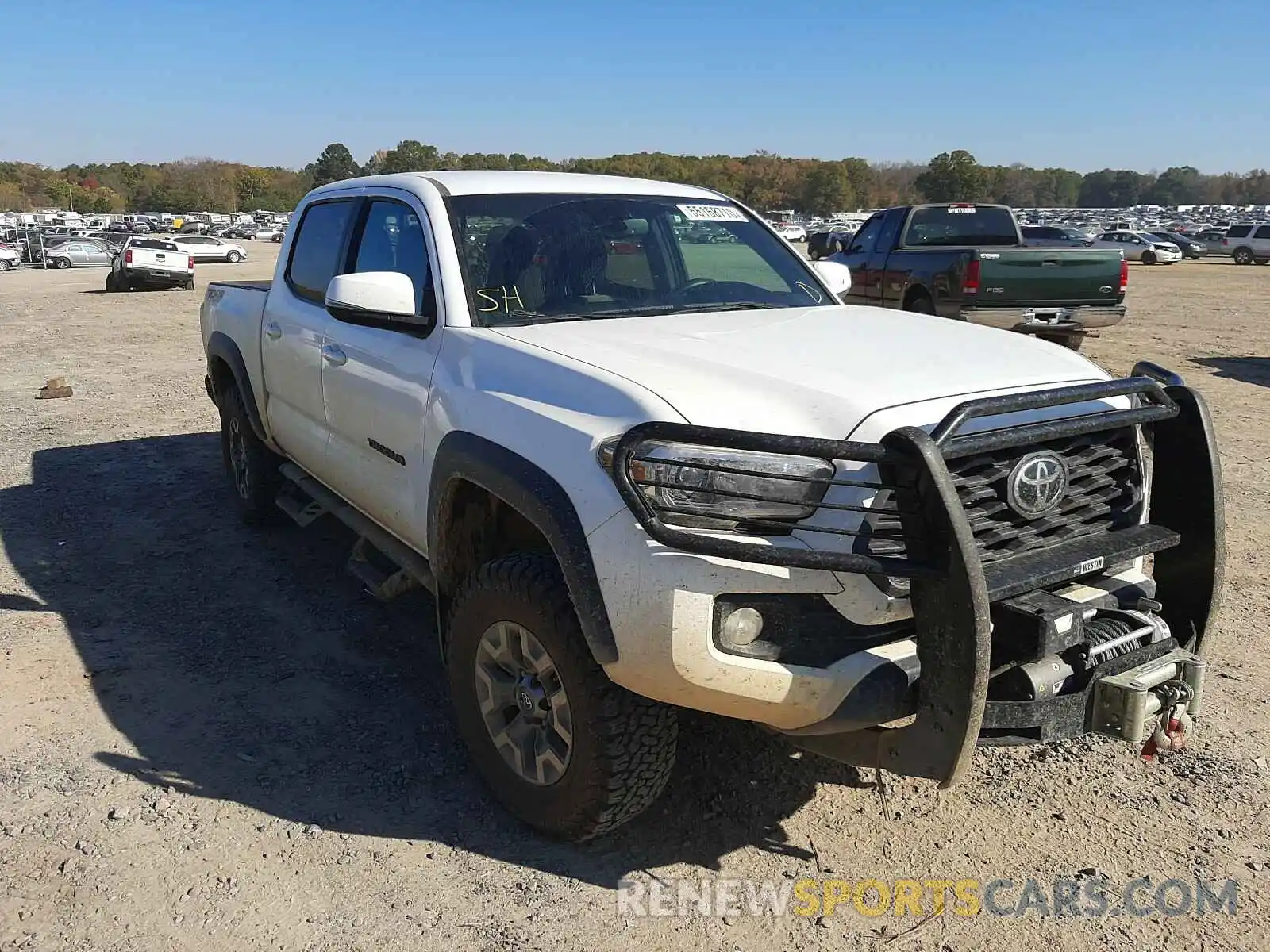 1 Photograph of a damaged car 3TMCZ5AN7LM318337 TOYOTA TACOMA 2020