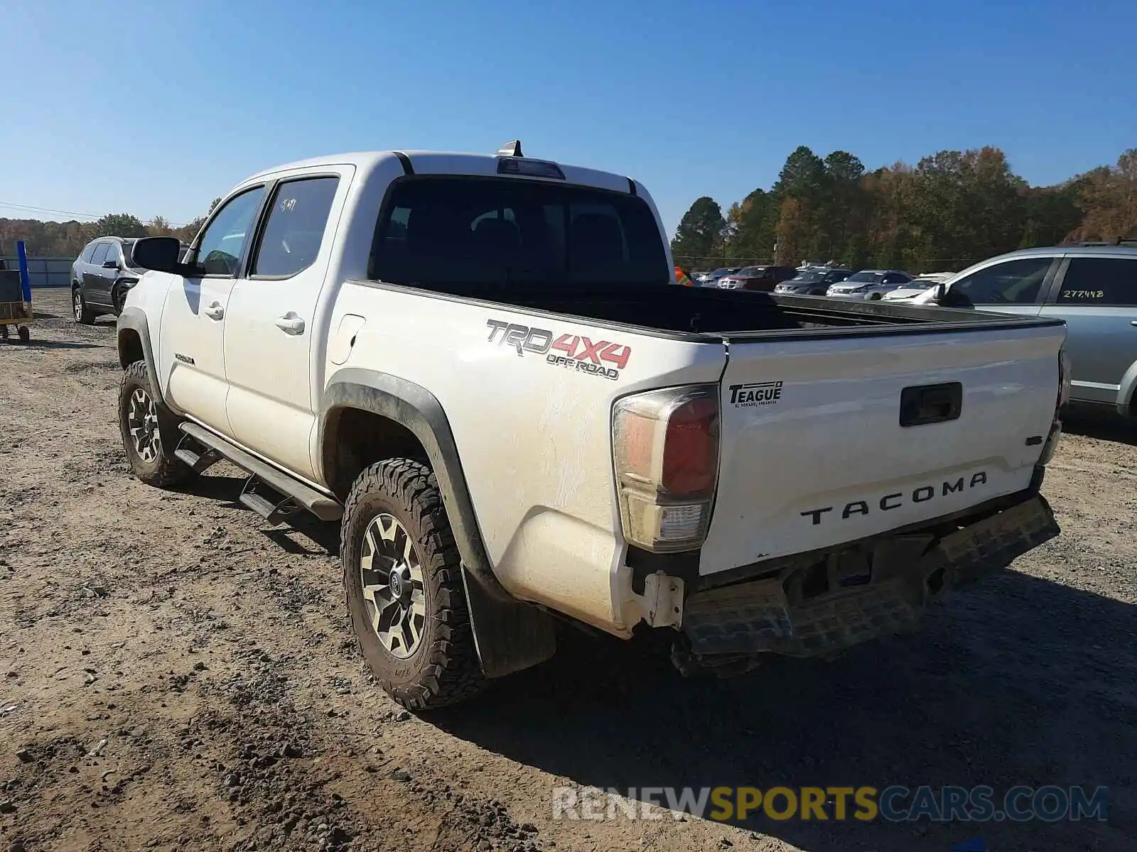 3 Photograph of a damaged car 3TMCZ5AN7LM318337 TOYOTA TACOMA 2020