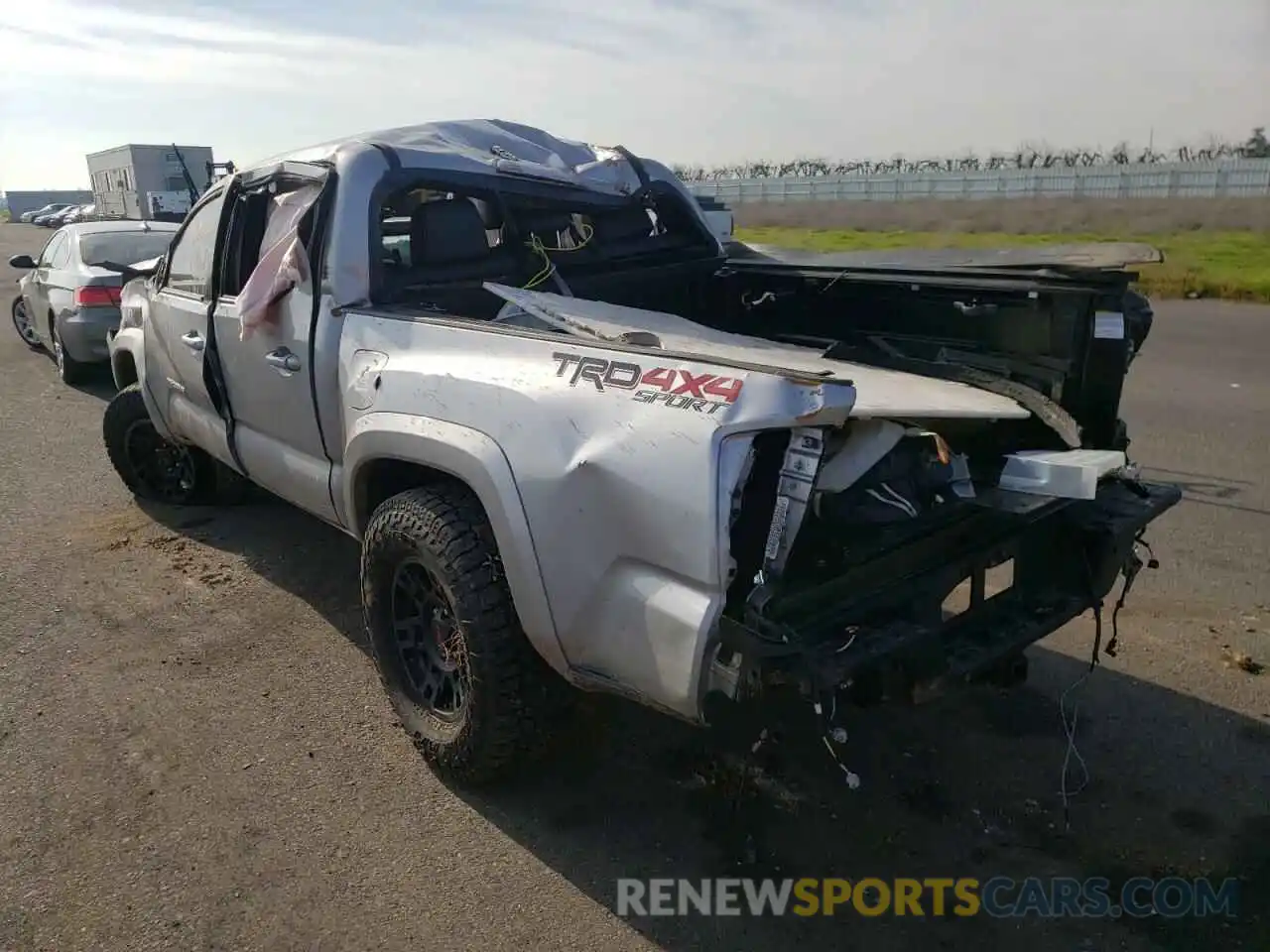 3 Photograph of a damaged car 3TMCZ5AN7LM324638 TOYOTA TACOMA 2020