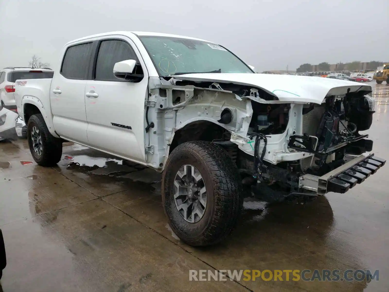 1 Photograph of a damaged car 3TMCZ5AN7LM327183 TOYOTA TACOMA 2020