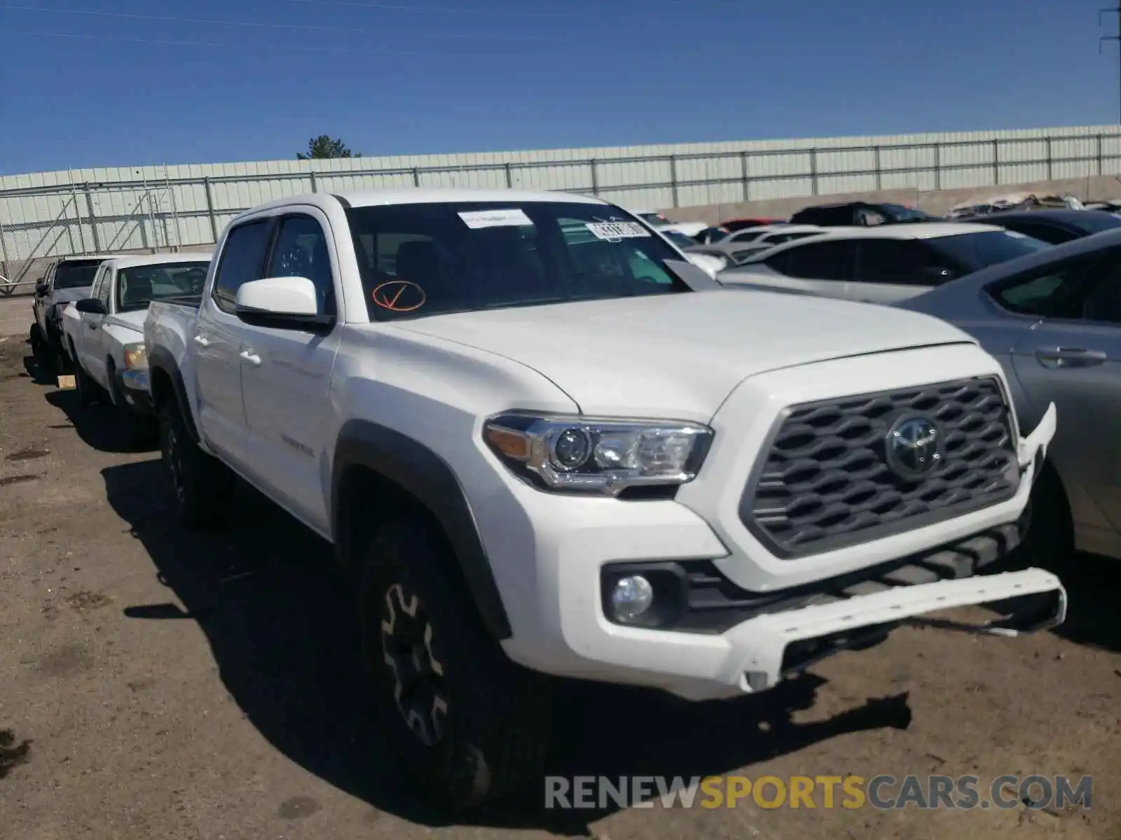 1 Photograph of a damaged car 3TMCZ5AN7LM329449 TOYOTA TACOMA 2020