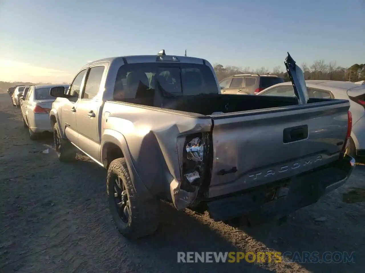 3 Photograph of a damaged car 3TMCZ5AN7LM332643 TOYOTA TACOMA 2020