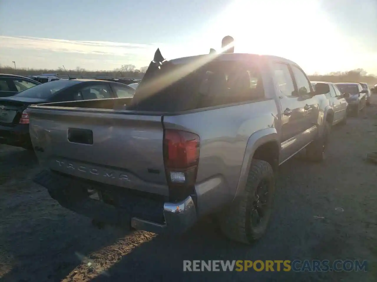 4 Photograph of a damaged car 3TMCZ5AN7LM332643 TOYOTA TACOMA 2020