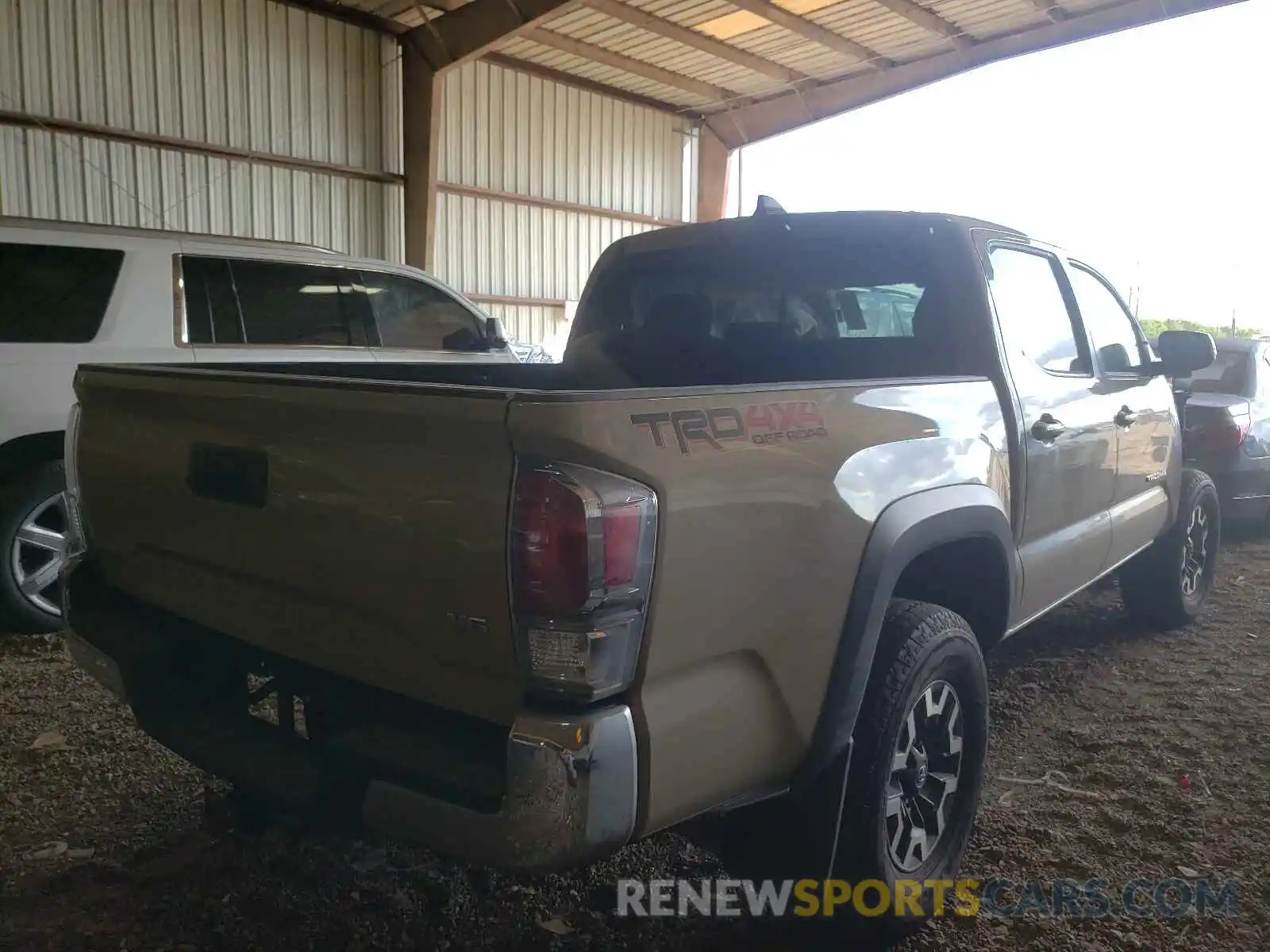 4 Photograph of a damaged car 3TMCZ5AN7LM335512 TOYOTA TACOMA 2020