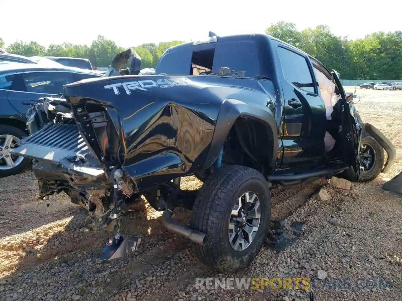 4 Photograph of a damaged car 3TMCZ5AN7LM336479 TOYOTA TACOMA 2020