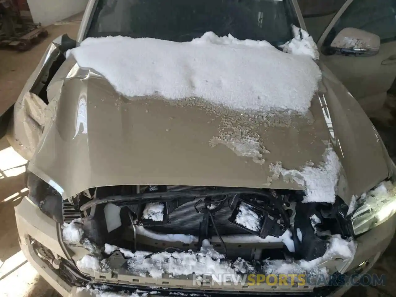 7 Photograph of a damaged car 3TMCZ5AN7LM348177 TOYOTA TACOMA 2020