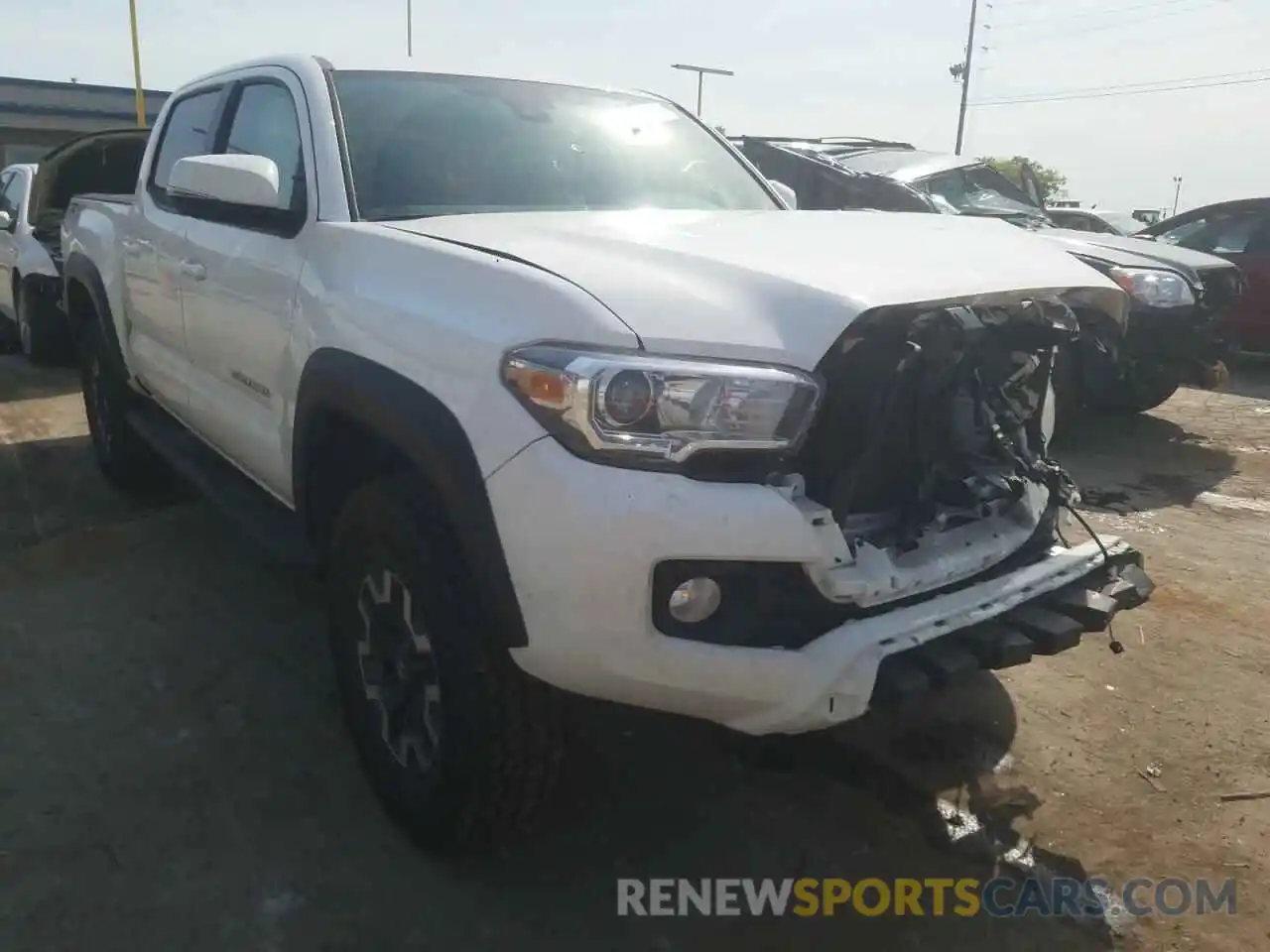 1 Photograph of a damaged car 3TMCZ5AN7LM350124 TOYOTA TACOMA 2020