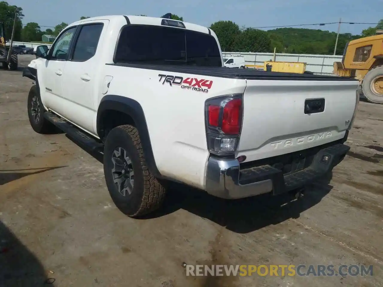 3 Photograph of a damaged car 3TMCZ5AN7LM350124 TOYOTA TACOMA 2020