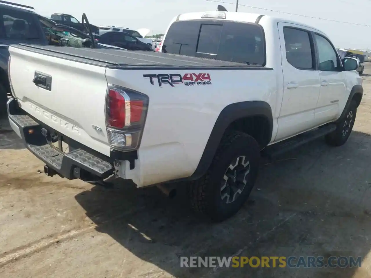 4 Photograph of a damaged car 3TMCZ5AN7LM350124 TOYOTA TACOMA 2020