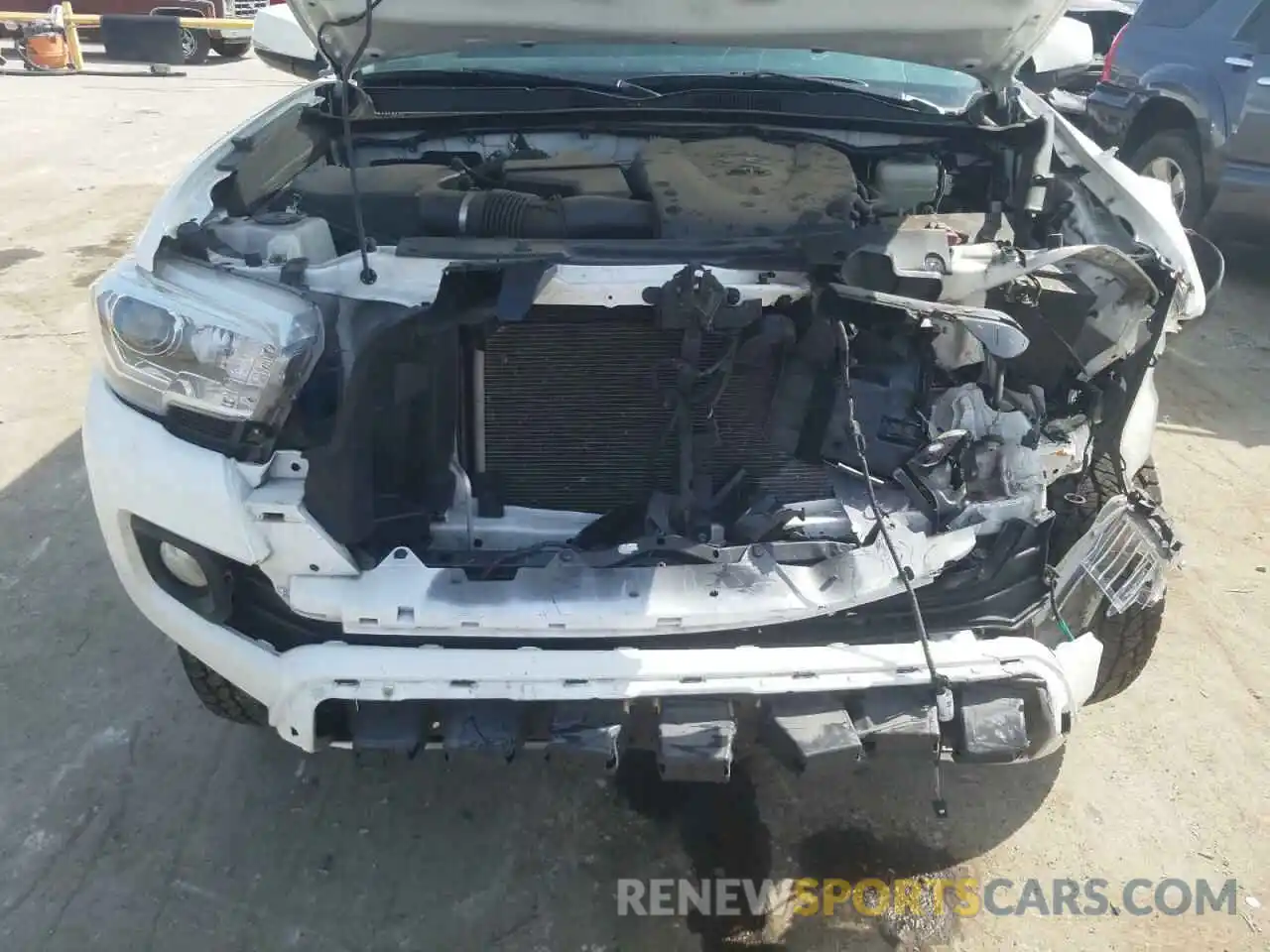 7 Photograph of a damaged car 3TMCZ5AN7LM350124 TOYOTA TACOMA 2020