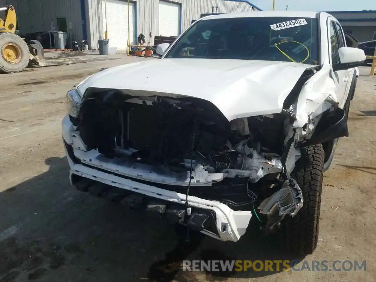 9 Photograph of a damaged car 3TMCZ5AN7LM350124 TOYOTA TACOMA 2020