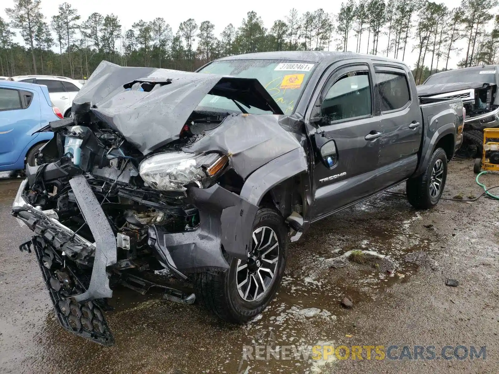 2 Photograph of a damaged car 3TMCZ5AN7LM350642 TOYOTA TACOMA 2020