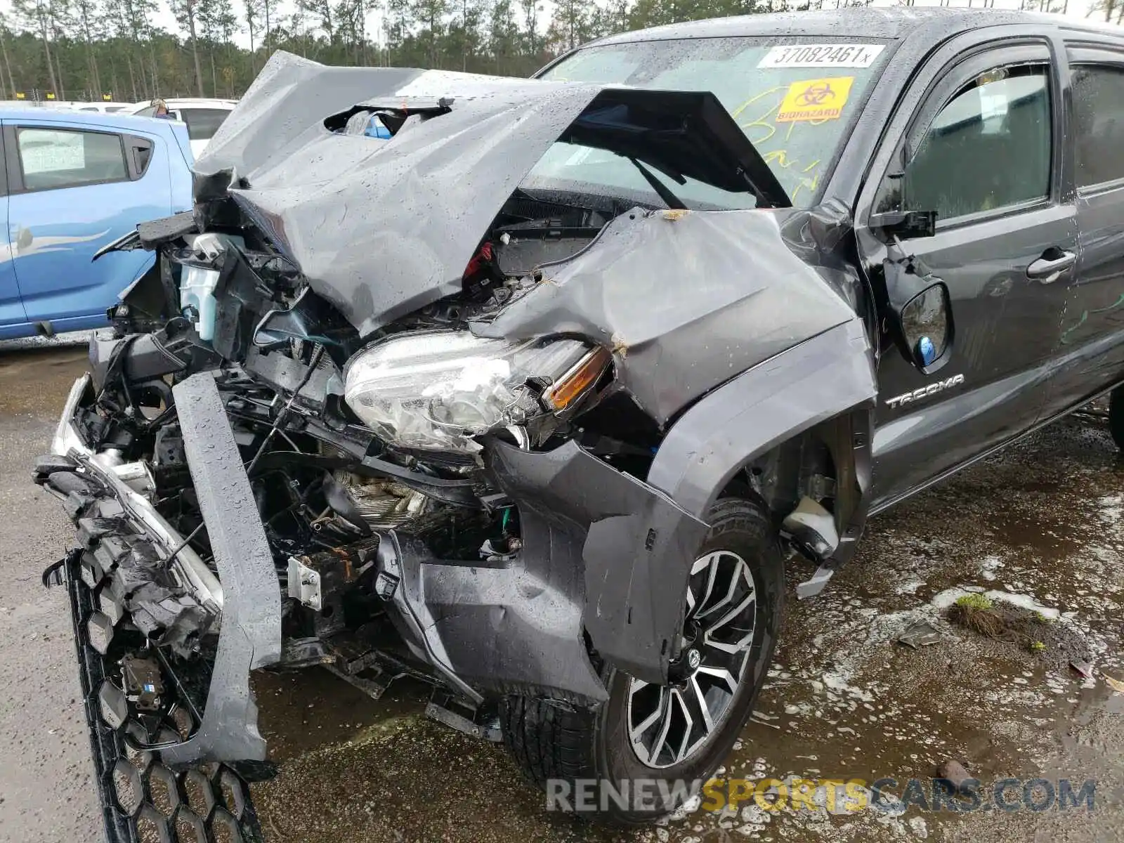 9 Photograph of a damaged car 3TMCZ5AN7LM350642 TOYOTA TACOMA 2020