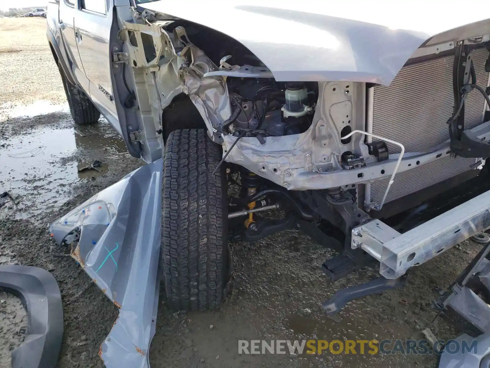 9 Photograph of a damaged car 3TMCZ5AN7LM353377 TOYOTA TACOMA 2020