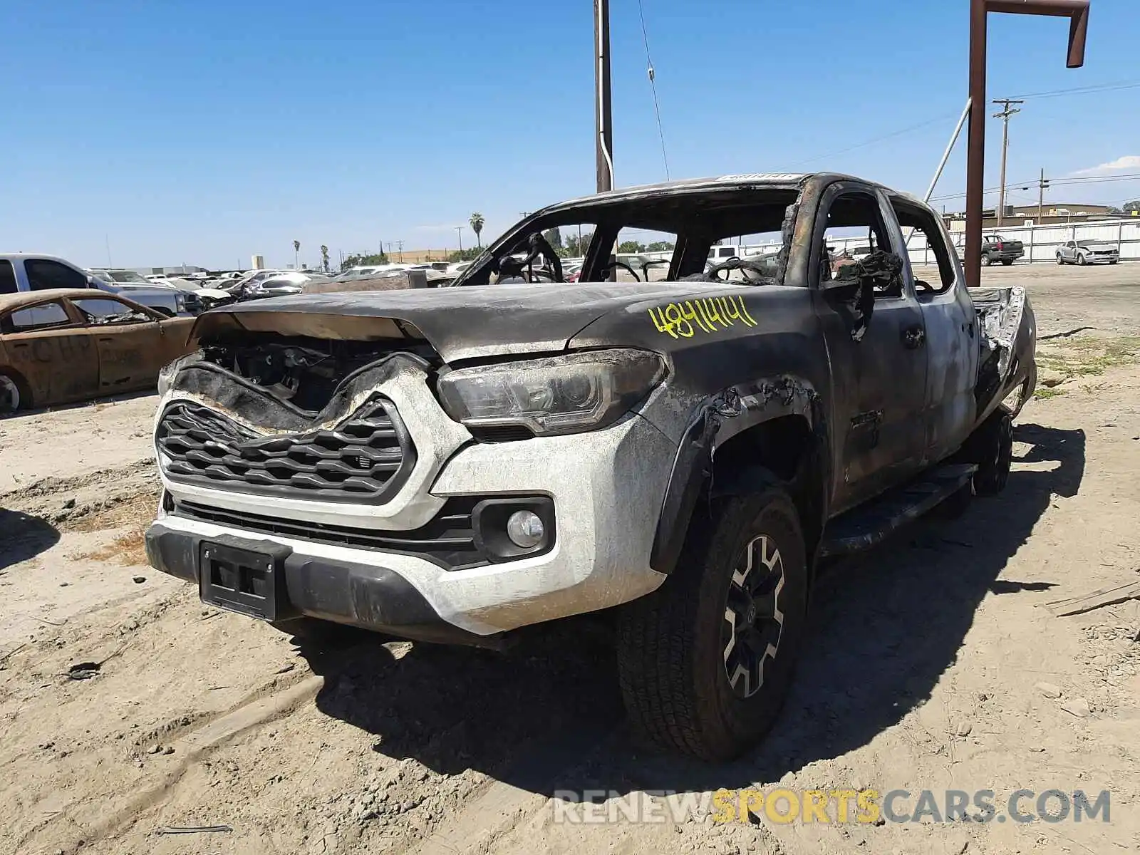 2 Photograph of a damaged car 3TMCZ5AN7LM355579 TOYOTA TACOMA 2020