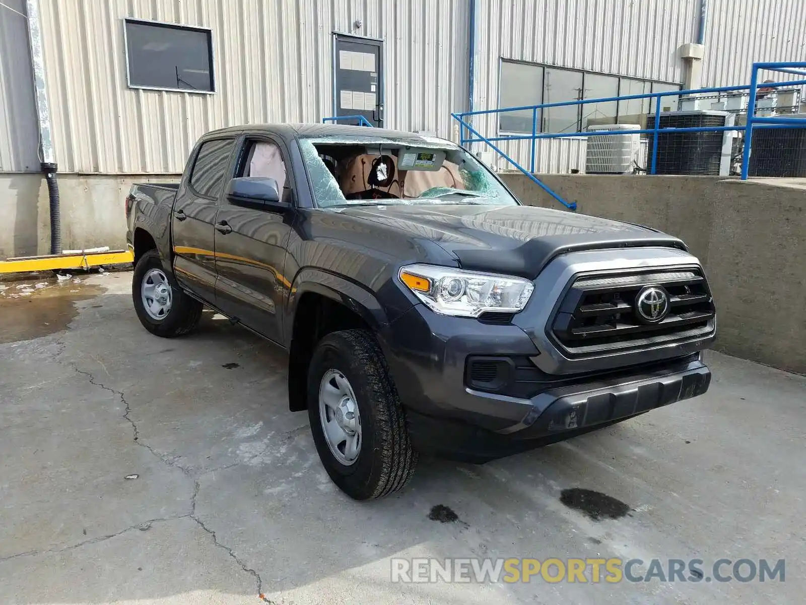 1 Photograph of a damaged car 3TMCZ5AN7LM363195 TOYOTA TACOMA 2020