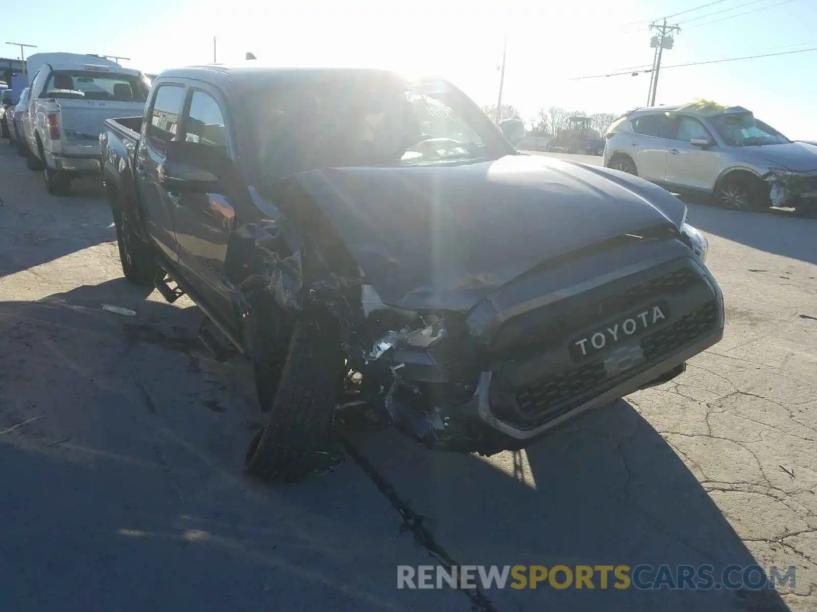 1 Photograph of a damaged car 3TMCZ5AN7LM364685 TOYOTA TACOMA 2020