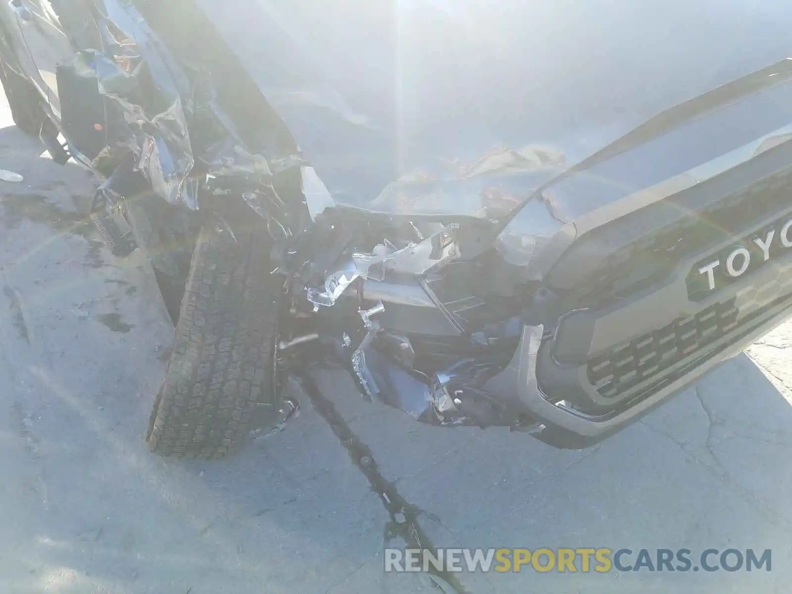 9 Photograph of a damaged car 3TMCZ5AN7LM364685 TOYOTA TACOMA 2020