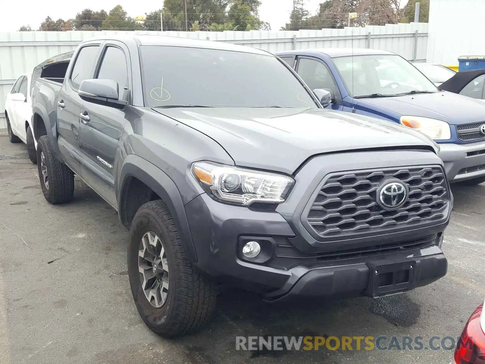 1 Photograph of a damaged car 3TMCZ5AN7LM369367 TOYOTA TACOMA 2020