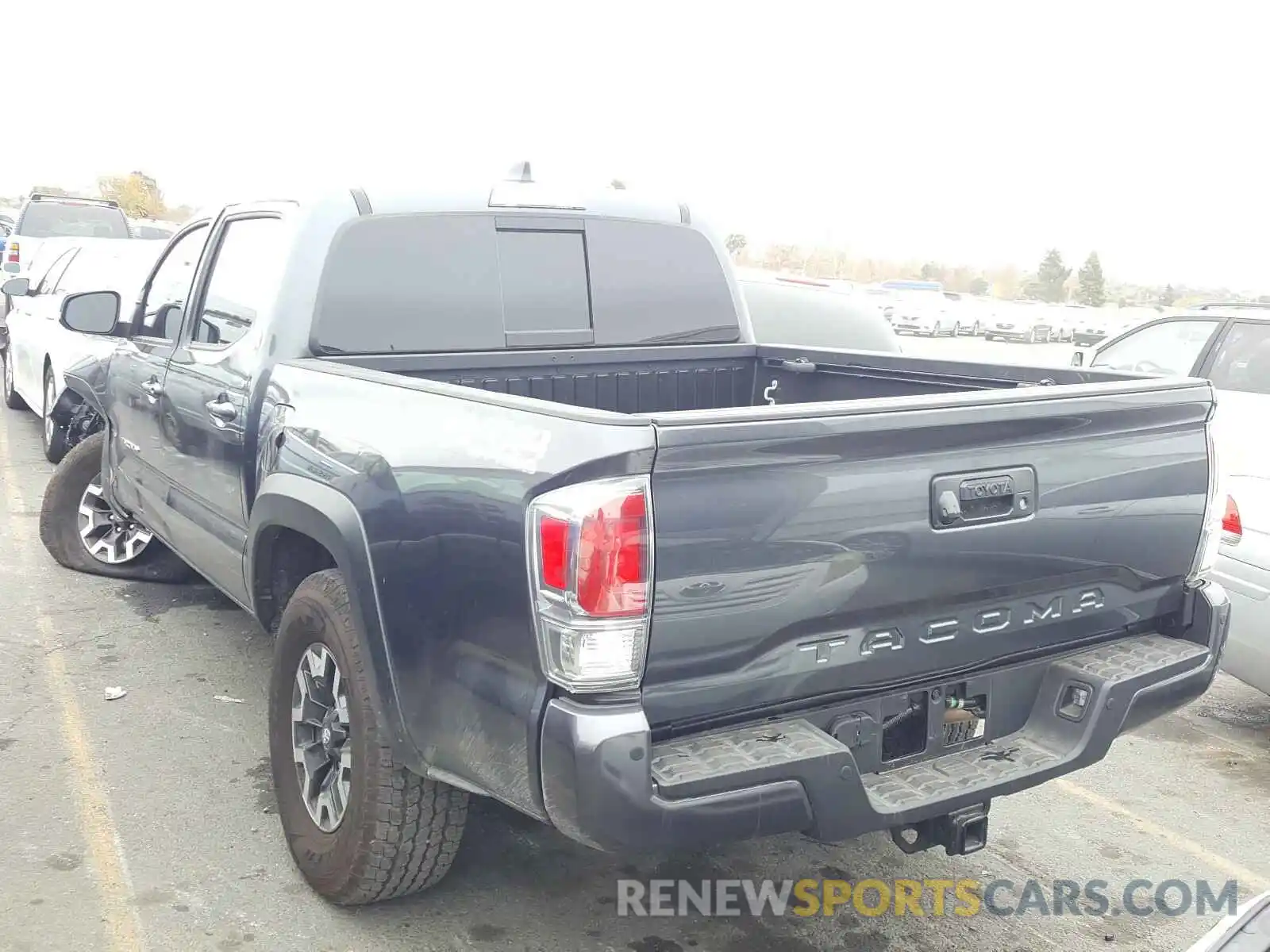 3 Photograph of a damaged car 3TMCZ5AN7LM369367 TOYOTA TACOMA 2020