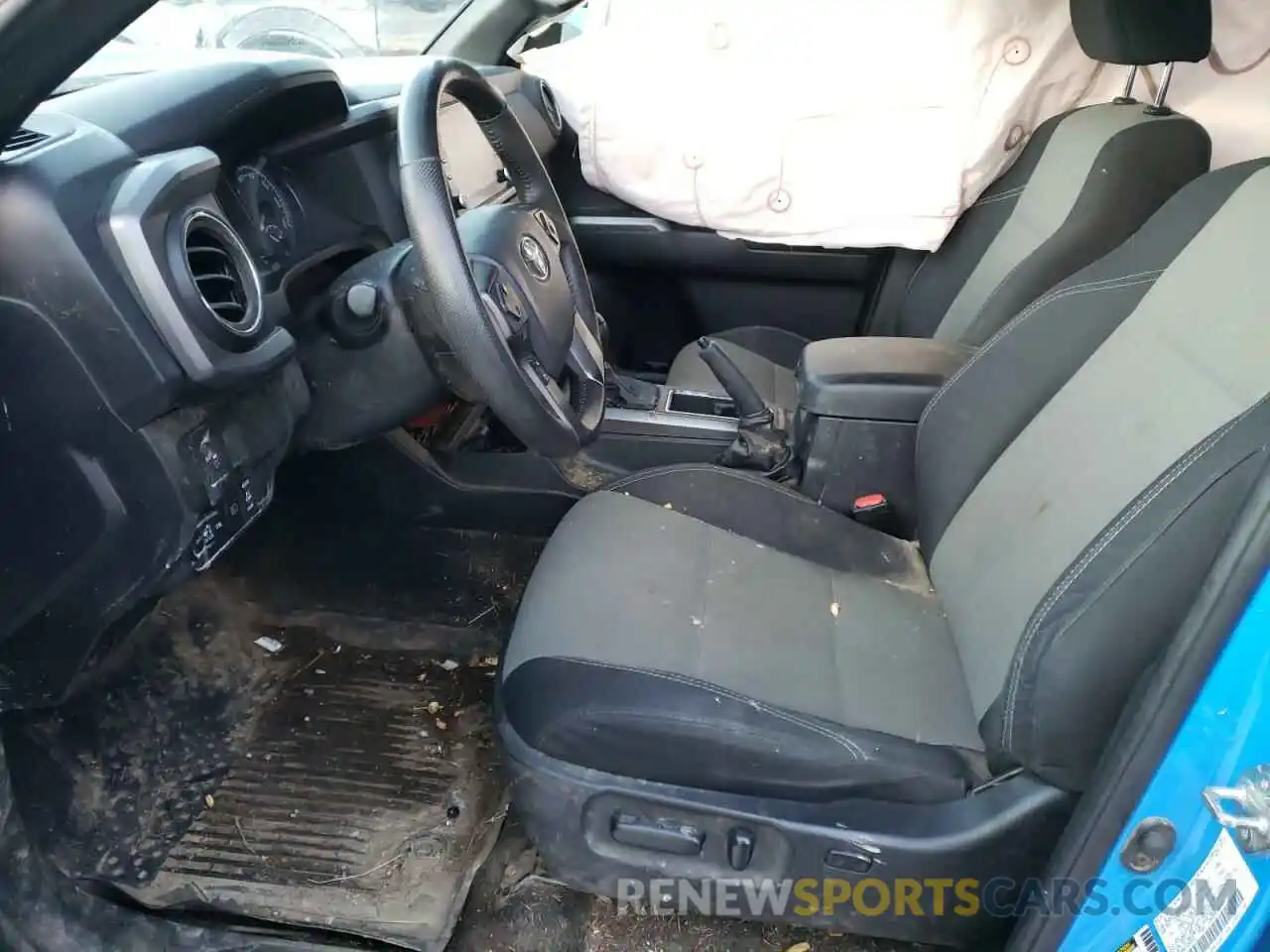 5 Photograph of a damaged car 3TMCZ5AN8LM289222 TOYOTA TACOMA 2020