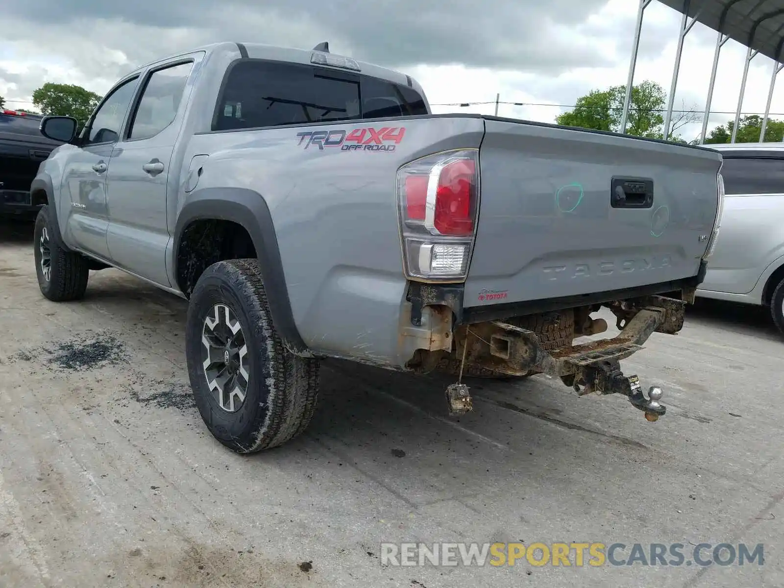 3 Photograph of a damaged car 3TMCZ5AN8LM292573 TOYOTA TACOMA 2020