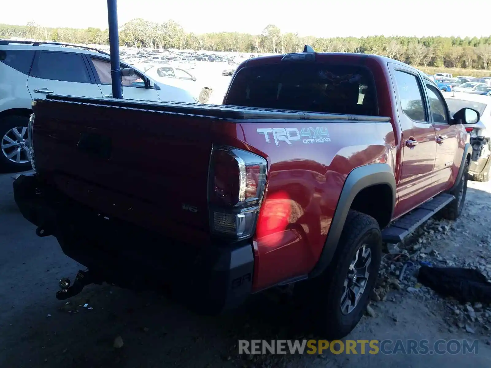 4 Photograph of a damaged car 3TMCZ5AN8LM300249 TOYOTA TACOMA 2020