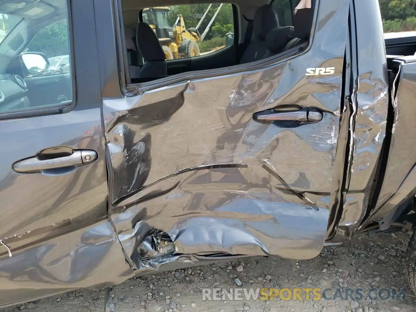 9 Photograph of a damaged car 3TMCZ5AN8LM303006 TOYOTA TACOMA 2020