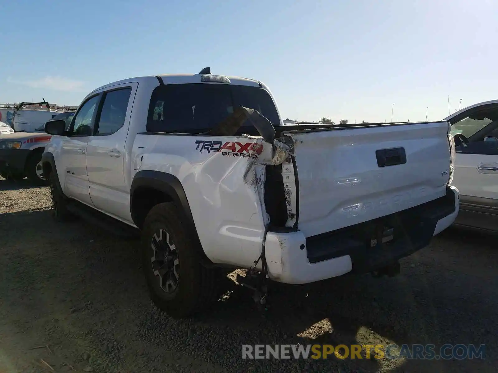 3 Photograph of a damaged car 3TMCZ5AN8LM303121 TOYOTA TACOMA 2020