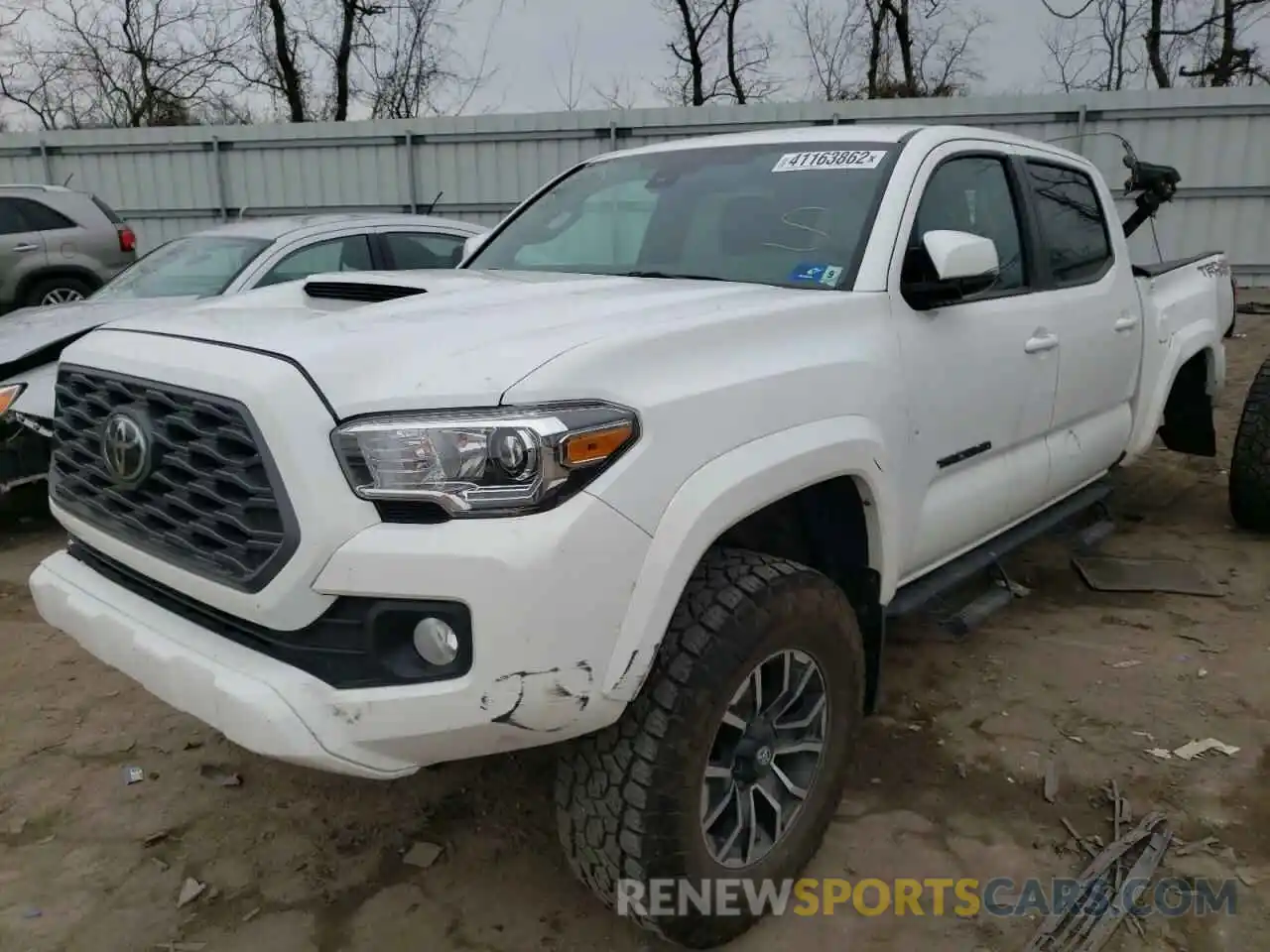 2 Photograph of a damaged car 3TMCZ5AN8LM305824 TOYOTA TACOMA 2020