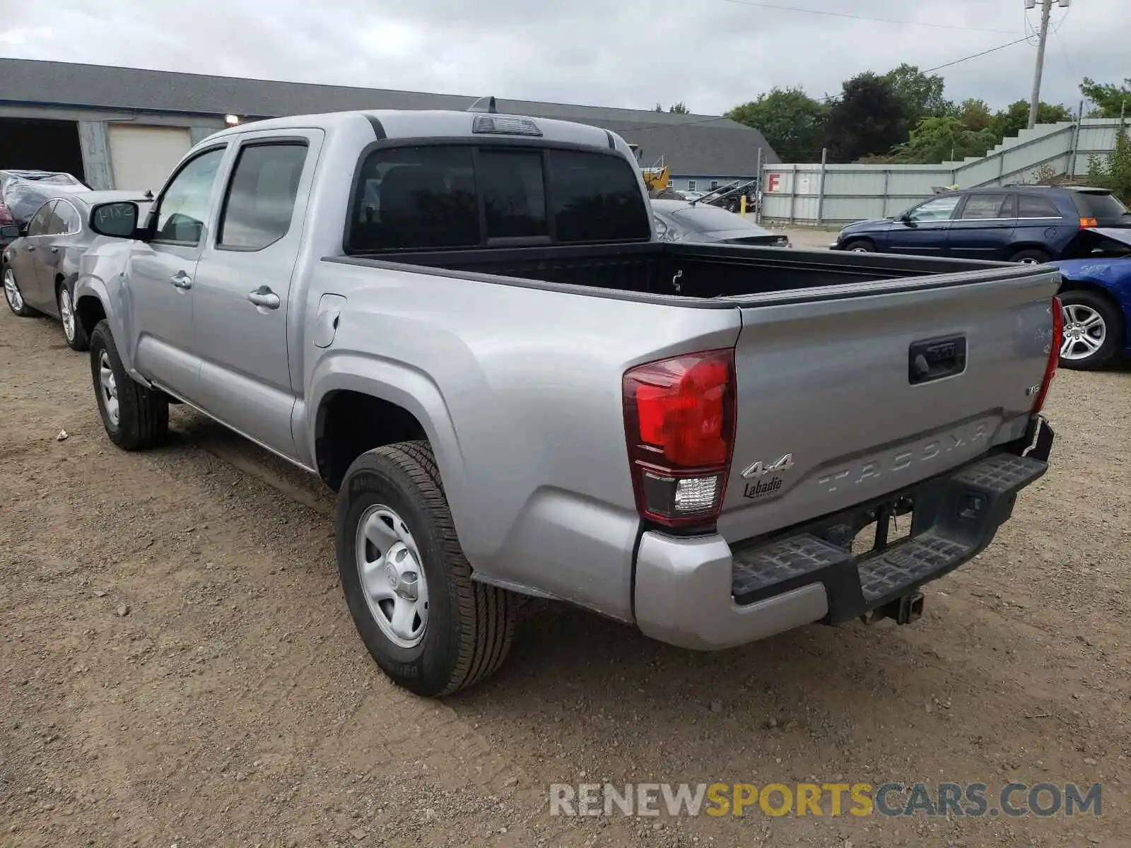 3 Photograph of a damaged car 3TMCZ5AN8LM308500 TOYOTA TACOMA 2020