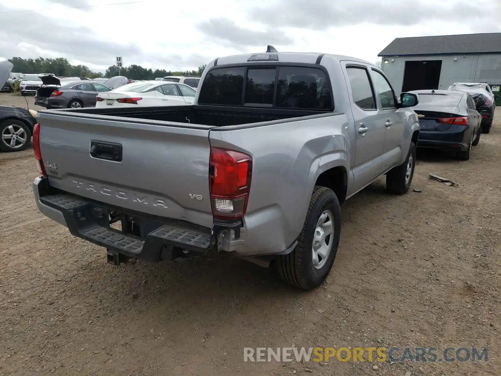 4 Photograph of a damaged car 3TMCZ5AN8LM308500 TOYOTA TACOMA 2020