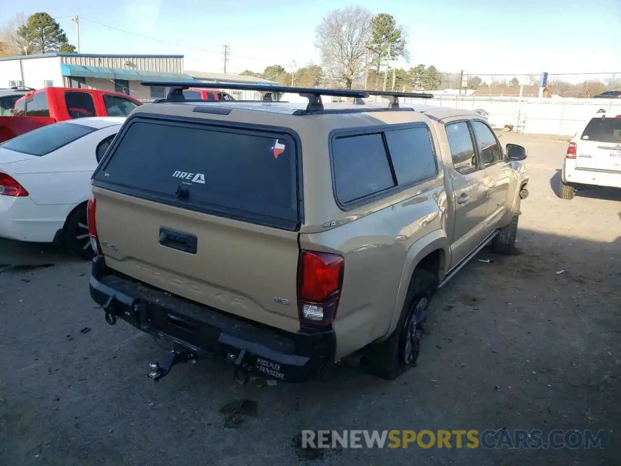 4 Photograph of a damaged car 3TMCZ5AN8LM309730 TOYOTA TACOMA 2020