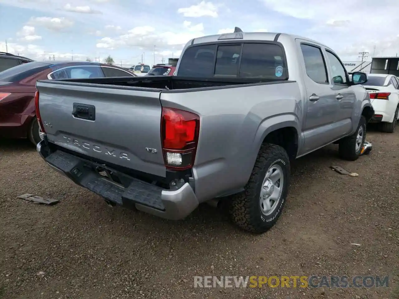 4 Photograph of a damaged car 3TMCZ5AN8LM309825 TOYOTA TACOMA 2020