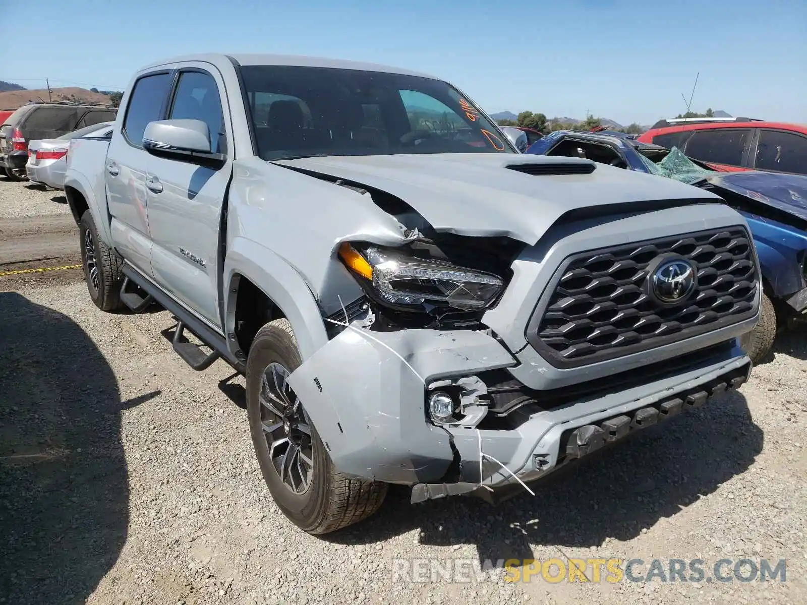 1 Photograph of a damaged car 3TMCZ5AN8LM311784 TOYOTA TACOMA 2020