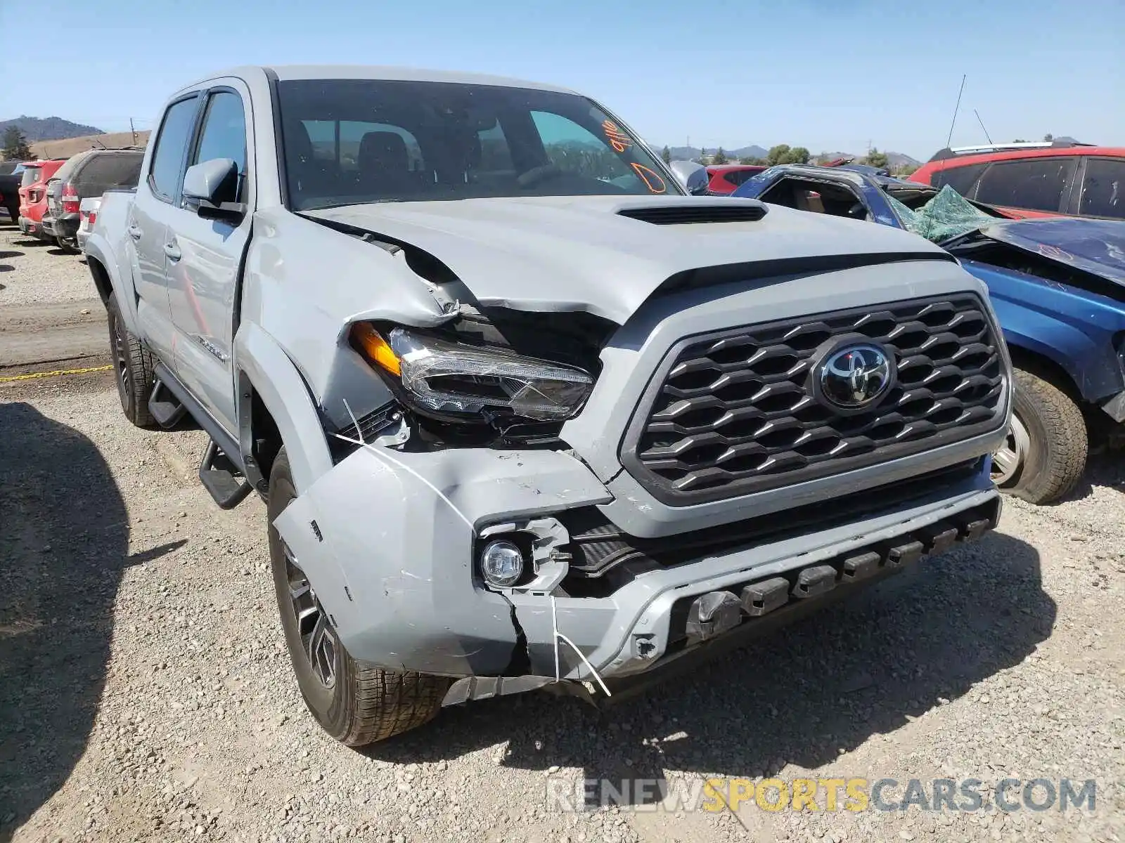 9 Photograph of a damaged car 3TMCZ5AN8LM311784 TOYOTA TACOMA 2020