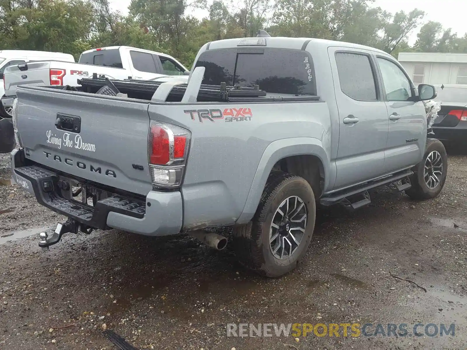 4 Photograph of a damaged car 3TMCZ5AN8LM312109 TOYOTA TACOMA 2020