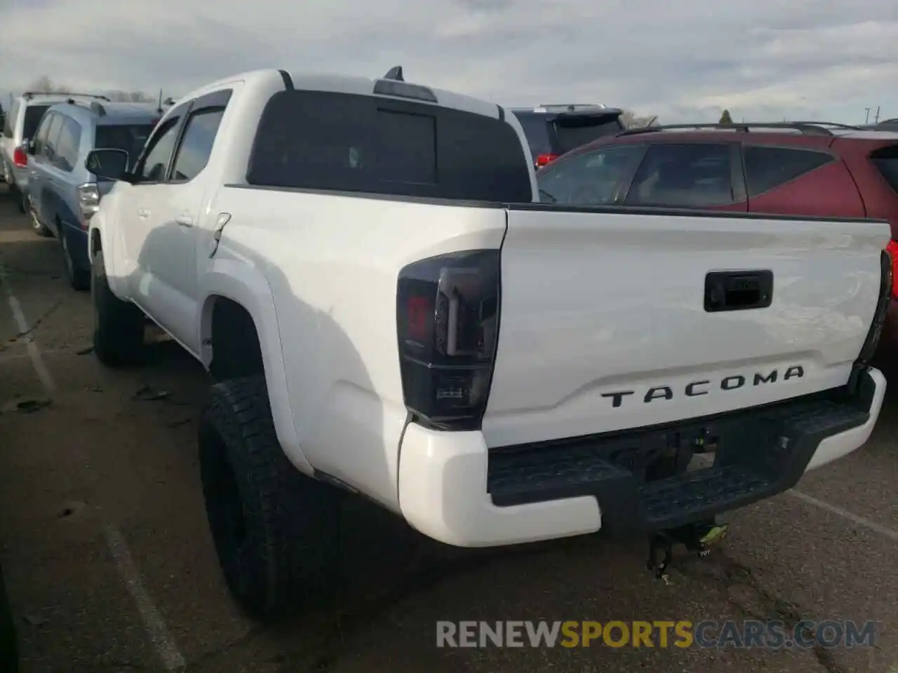 3 Photograph of a damaged car 3TMCZ5AN8LM313194 TOYOTA TACOMA 2020