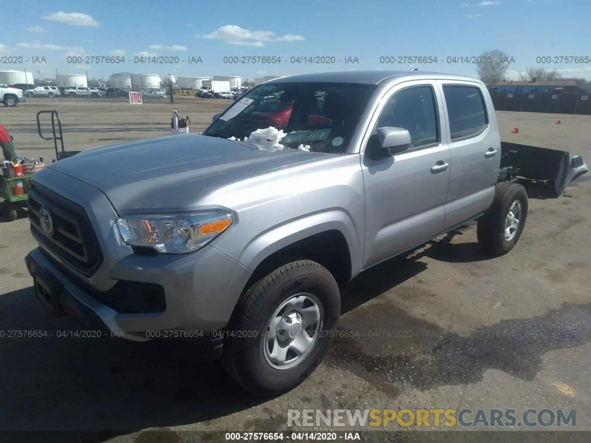 2 Photograph of a damaged car 3TMCZ5AN8LM314006 TOYOTA TACOMA 2020