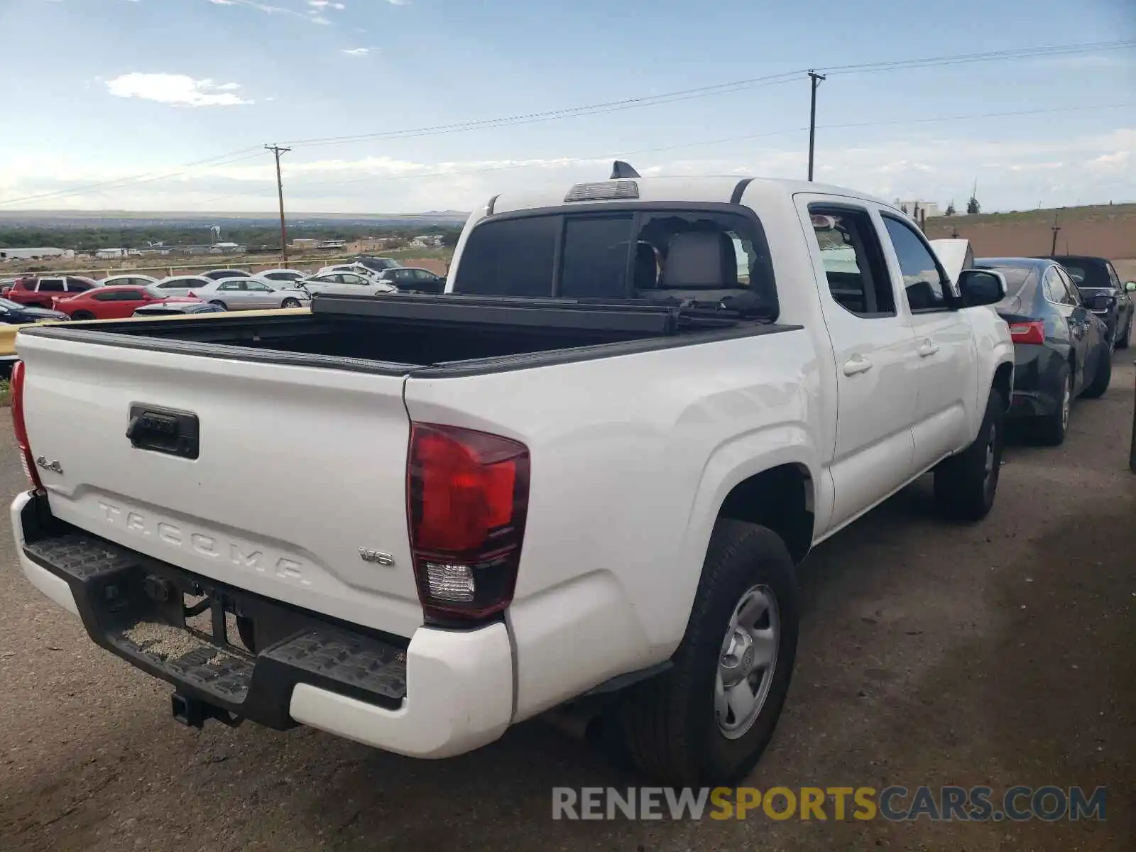 4 Photograph of a damaged car 3TMCZ5AN8LM314815 TOYOTA TACOMA 2020