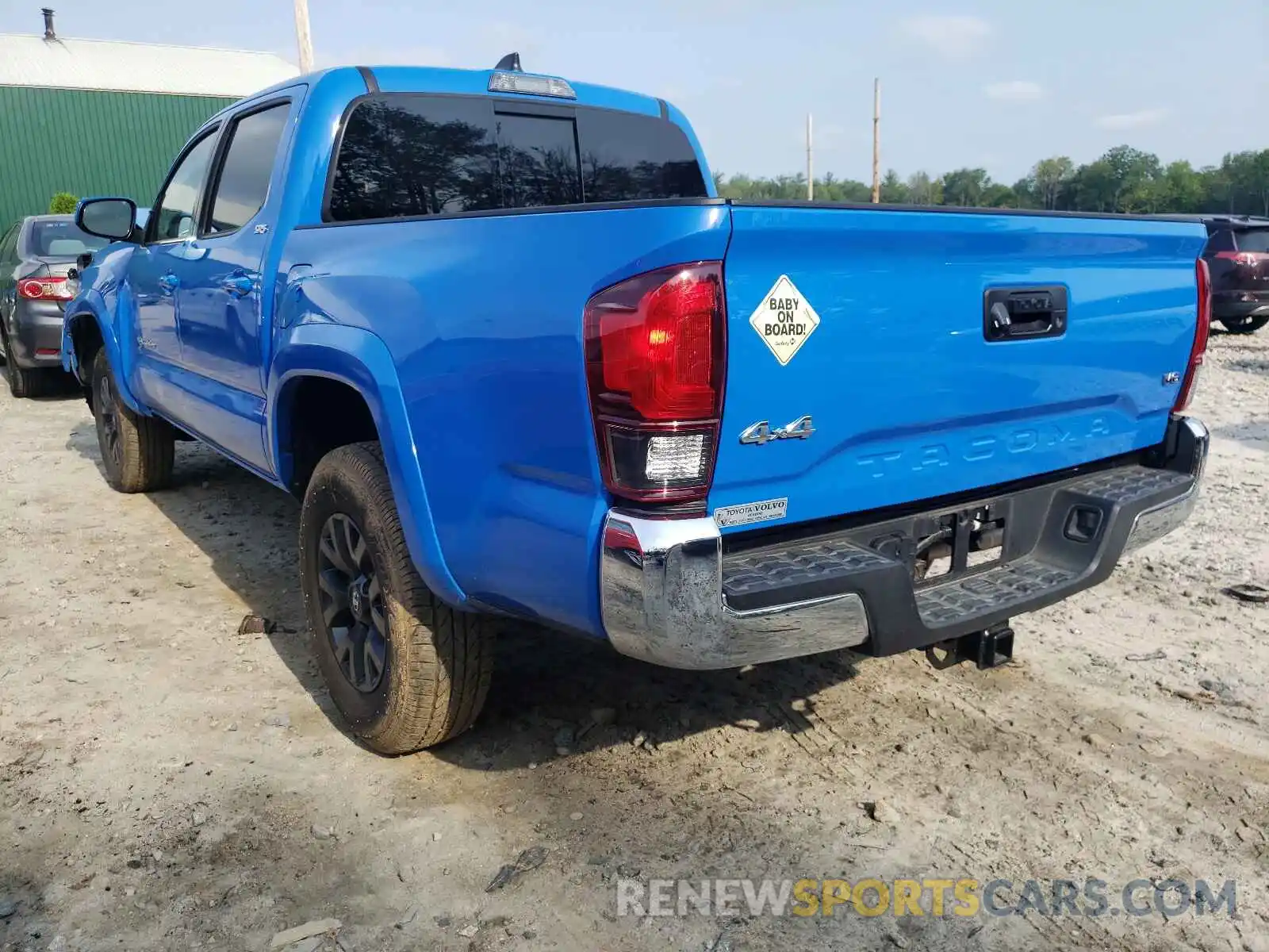 2 Photograph of a damaged car 3TMCZ5AN8LM314975 TOYOTA TACOMA 2020