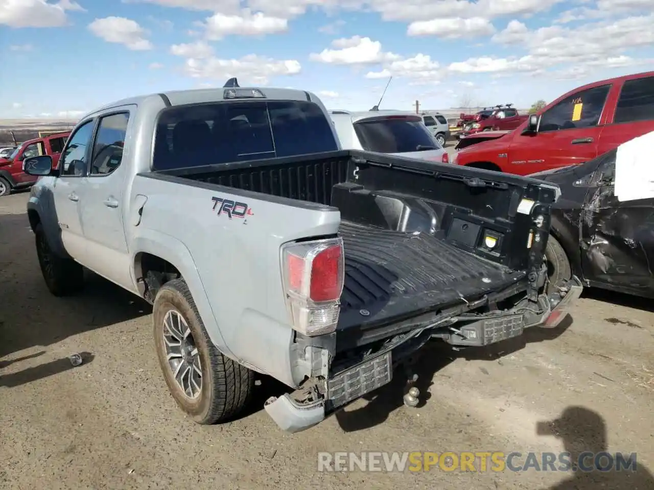 3 Photograph of a damaged car 3TMCZ5AN8LM315687 TOYOTA TACOMA 2020