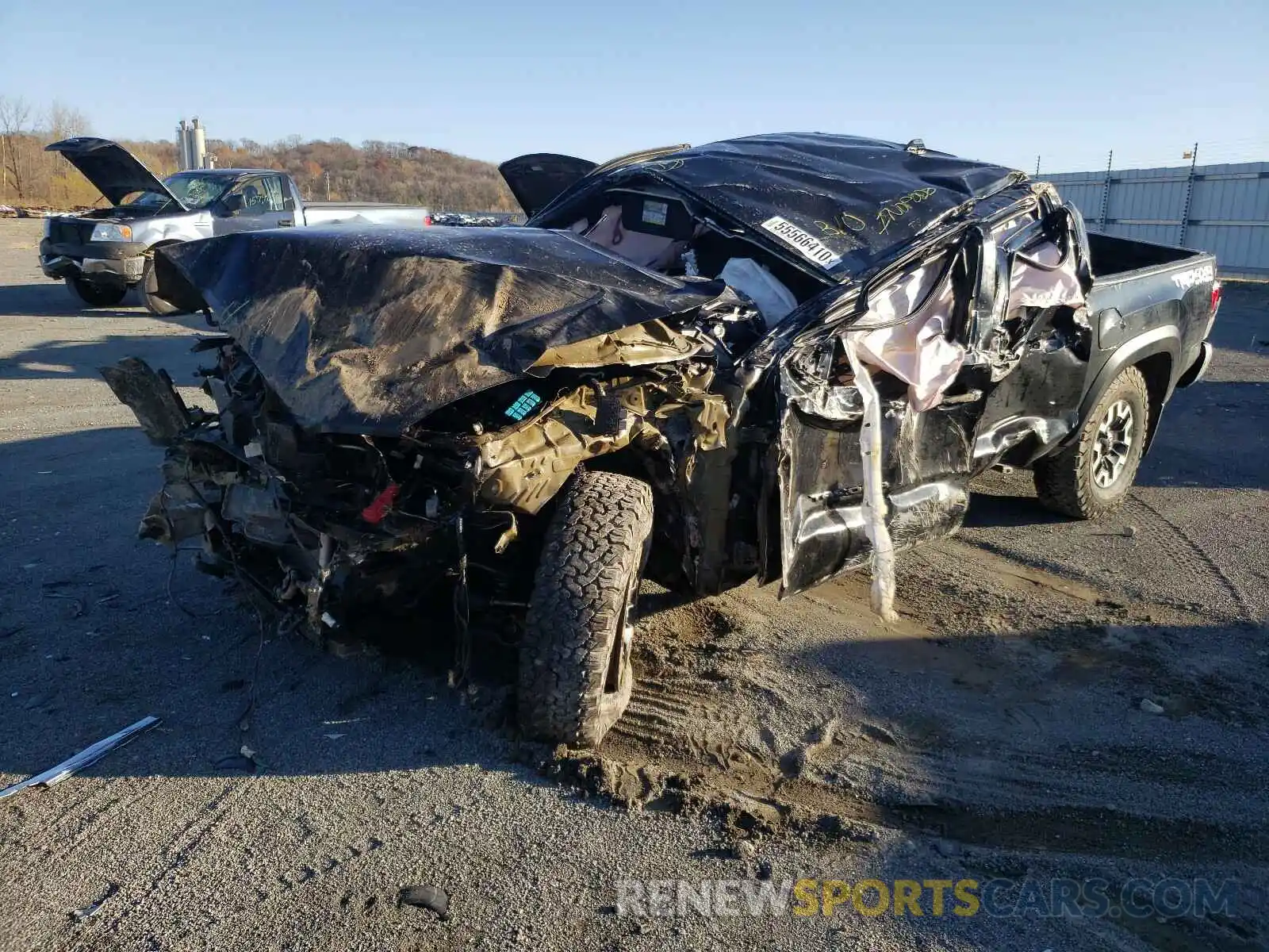 2 Photograph of a damaged car 3TMCZ5AN8LM317567 TOYOTA TACOMA 2020