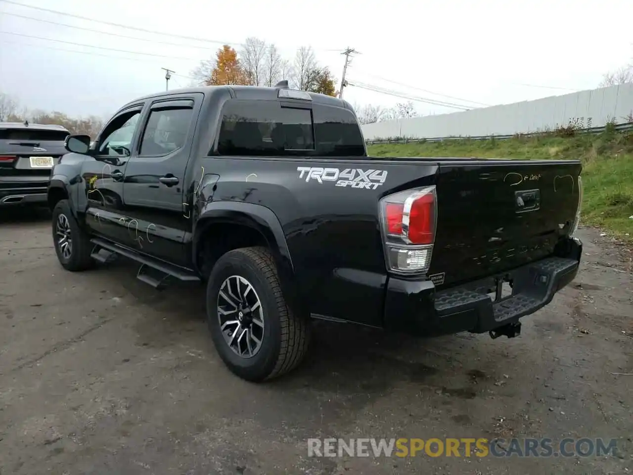 3 Photograph of a damaged car 3TMCZ5AN8LM318766 TOYOTA TACOMA 2020