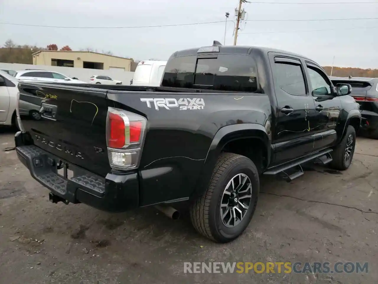 4 Photograph of a damaged car 3TMCZ5AN8LM318766 TOYOTA TACOMA 2020