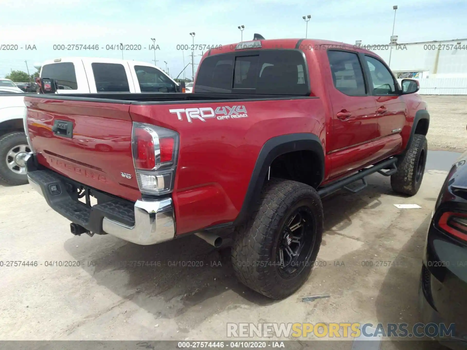 4 Photograph of a damaged car 3TMCZ5AN8LM319965 TOYOTA TACOMA 2020